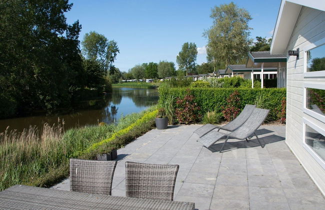 Modern Chalet With a Fireplace in a Holiday Park - Foto 61