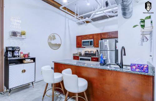 The Stallion #107 - Modern Spacious Loft in Downtown with free parking - Foto 23