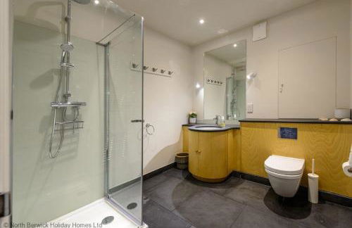 Marine House - Photo 22