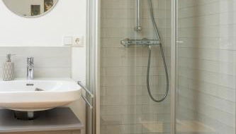 Berge, Balkon und top Ausstattung mitten in Sonthofen JS2 - Foto 2, Shower