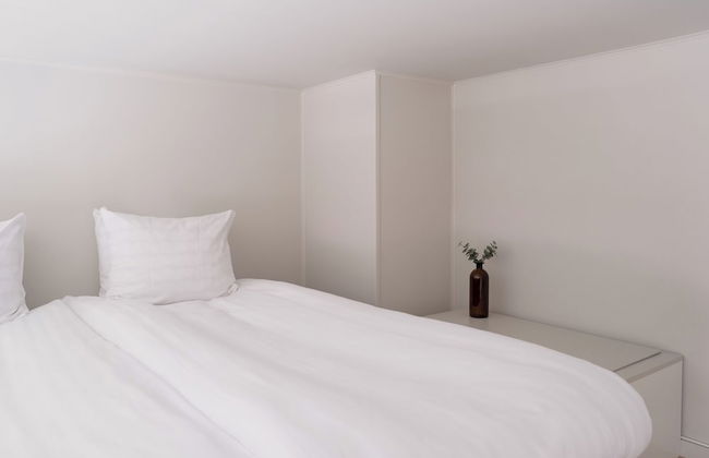 Waterfront Cabins - Photo 35