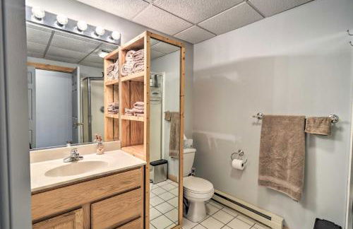 Secluded Gaylord Cabin with Deck, Fire Pit and Grill! - Foto 13