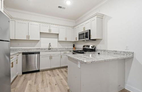 Stylish 2BR2BA Stay Open Layout - Foto 21