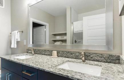 Landing Spectacular 2BD Pool Clubhouse - Foto 19