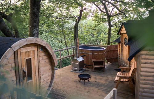 Pine Tree House with Hot tub & Sauna - Foto 21