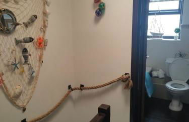 Fishermen's cottage with log burner, 2 bathrooms & sea views from garden terraces - Foto 20