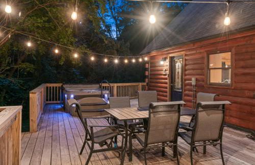 Spectacular Log Cabin Home 45 minutes to Asheville - Foto 25