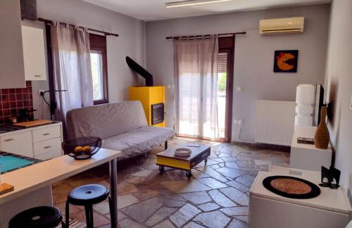 MickeyHouse - Photo 26