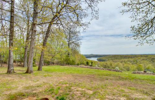 Lake-View Retreat with Fire Pit in Mountain Home! - Foto 30