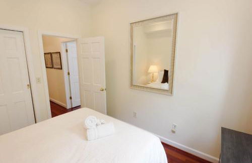 Above Maxwell Wine Bar - Super Central 2Bed 2Bath - Foto 12