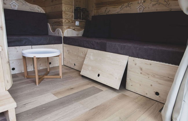 Romantic Woodland Chalet - Photo 11