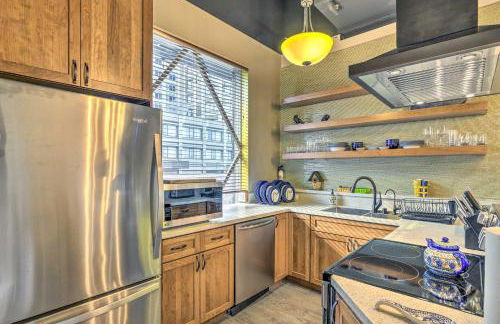 Modern Downtown Apt - Walk to Parks and Cafes! - Photo 10