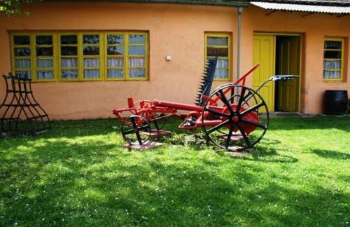 Seoski Turiziam Larva - Photo 19