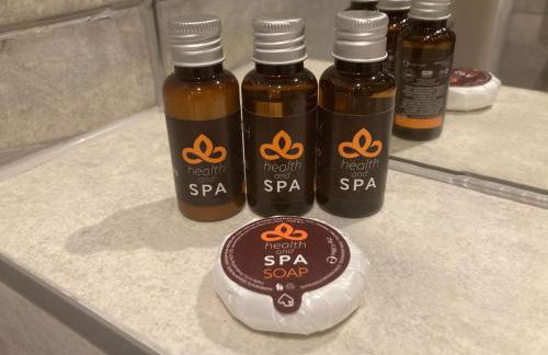 FROM BBC1s BEYOND PARADISE - - Prospect House - - 17th Century Character COTTAGE - - CONNECTING APARTMENTS - - Kids Bunk Room - - Free Public Parking - Foto 32