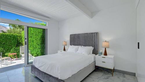 Palm Springs Luxury Home With Pool and Next to Downtown & Airport - Foto 2