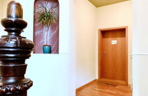 Am Puls der Stadt - Ferienwohnung in Citynähe! - "Karli" - Foto 5