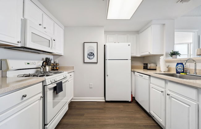 2BR Luxury City Suite With Gym & Pool - Foto 22