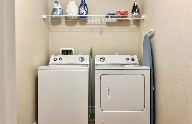 Relaxing 2-br Apt With Pool Hot Tub Gym - Photo 27