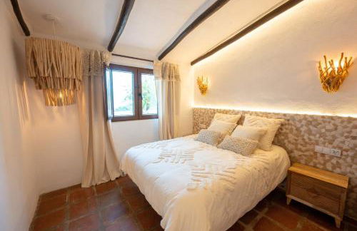 RentitSpain 15 Minutes from the Beach Cortijos Fandango Comfort y Mountain Views - Photo 26