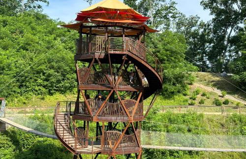 Smoky Bear Splash Top Rated Private Pool Cabin with Hot Tub, Mtn Views, Arcade Games, Excellent Location - Foto 62