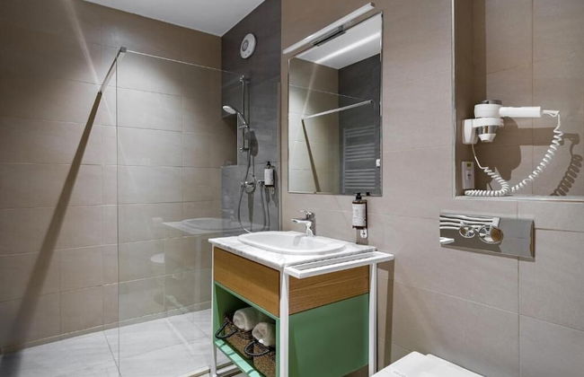 RIVA Mamaia Aparthotel - Photo 43