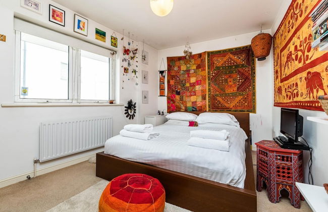 Delightful Moroccan Inspired Flat Hackney Sleeps 2 - Photo 4