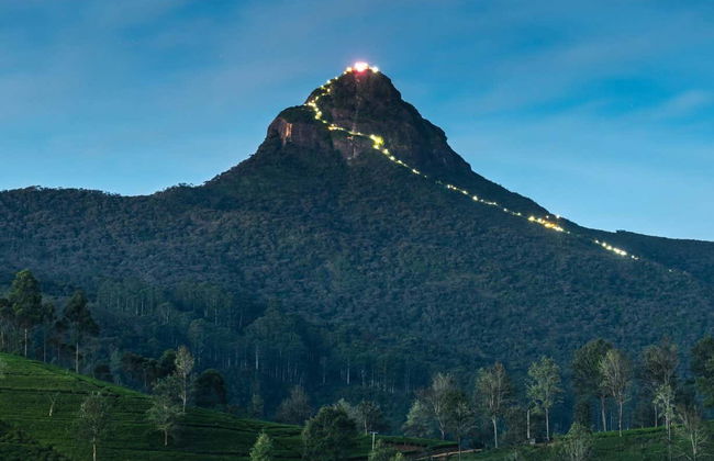 Ruta privada de trekking por el Pico de Adán - Foto 2