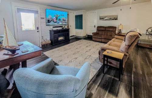 Cozy Coastal Retreat - Foto 31