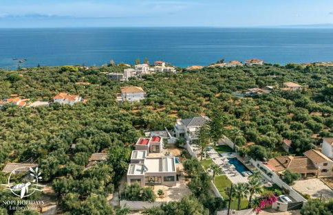 Nopi Exclusive Villa, A Sunlit Retreat by MindYourVilla - Foto 55