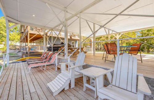 Lakefront Dog-Friendly Home with Kayaks, SUP's, Huge Screened Porch - Photo 25