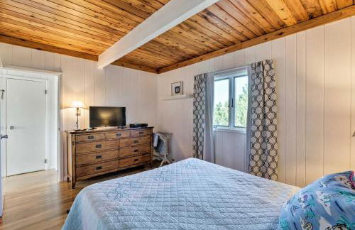 Westhampton Beach Home with Deck and Ocean Views! - Foto 19