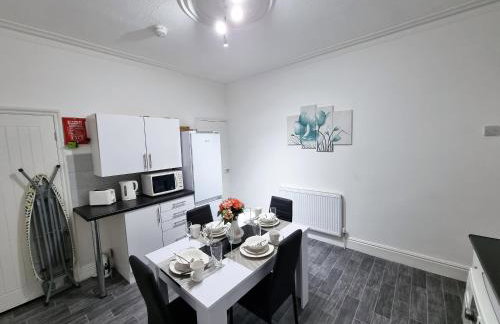 *12PR* Setup for your most relaxed & amazing stay + Free Parking + Free Fast WiFi * - Foto 44