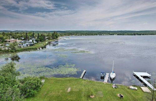 7 Mi to Nubs Nob Lakefront Abode with Fire Pit! - Foto 34