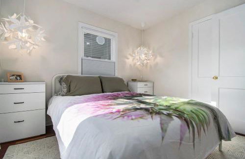 Bright & Stylish 4BR Spot - Close to Downtown Fun - Foto 30