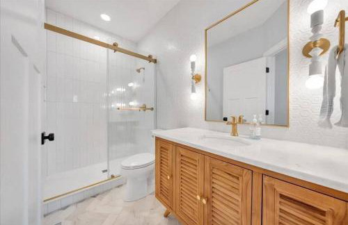 6 BD Smith Mountain Lakefront Escape sunset - Foto 21