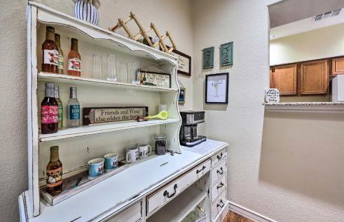 Walk to Lake Townhome with Hot Tub in Afton! - Foto 11