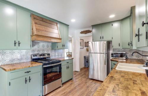 Walk to Town Historic Quitman Gem with Private Yard - Photo 11