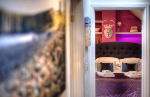 The Apple Store - Photo 12