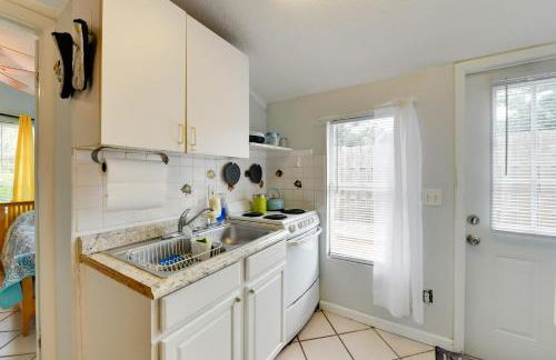 1 Mi to Nokomis Beach Quiet Getaway with Fire Pit - Foto 10