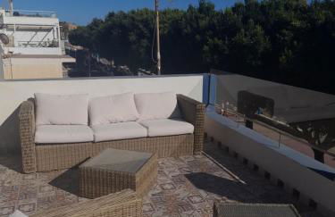 Beachfront House - Photo 24