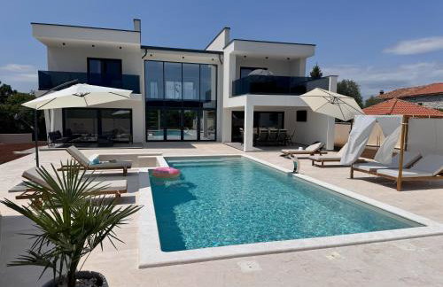 Villa Lustria - Foto 1