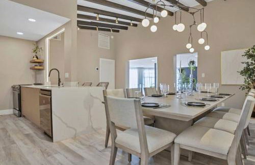 Stunning 2 Story Villa with Pool - Photo 33