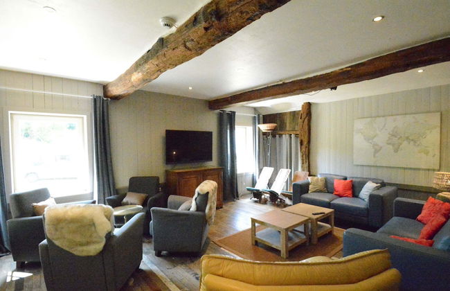 Cozy Holiday Home in Bièvre with Hot Tub - Foto 12