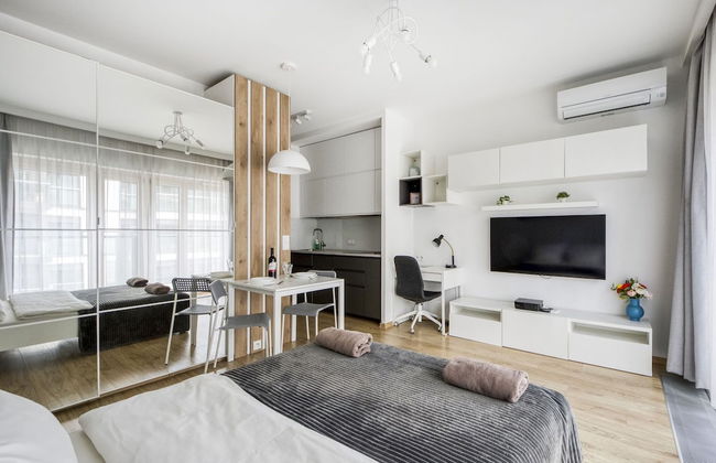 Warsaw Night Apartments MennicaResidence - Photo 17