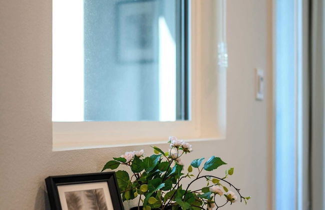 Chic Modern Retreat With Stunning Views 1360 Sqft - Photo 50