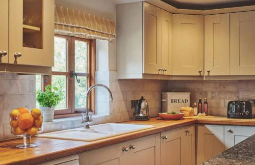 Luxury Spacious Country Home w/ Mountain Views - Photo 5