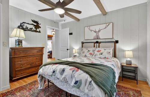 20 acres w Private Pavilion, Fireplace & Fire Pit - Foto 31