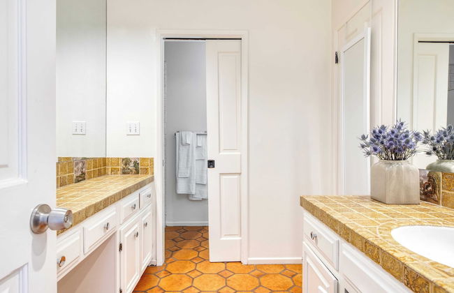 Dume Point by Avantstay Tennis + Pool in Malibu - Photo 20