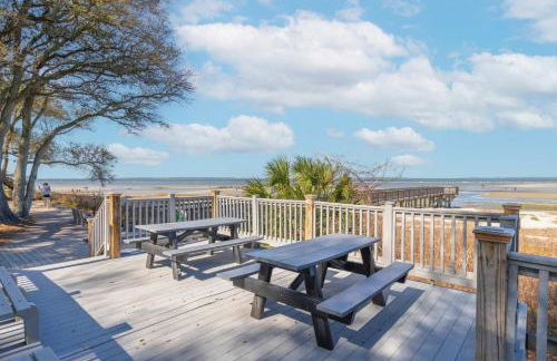 Beachy Days Escape - Cozy Haven Steps From Beach! - Foto 8