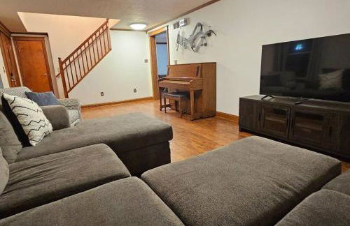 GameRoom, HotTub, Piano, 5mi to OldManCave - Hocking Hills Copper House - Foto 50